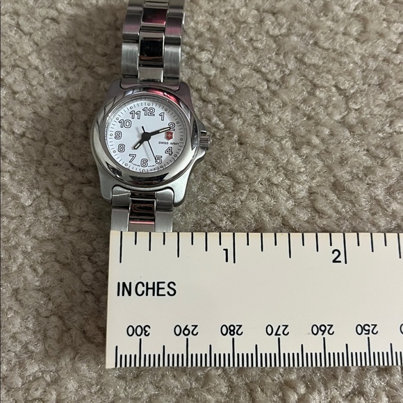 Swiss Army womans watch - Picture 6 of 6